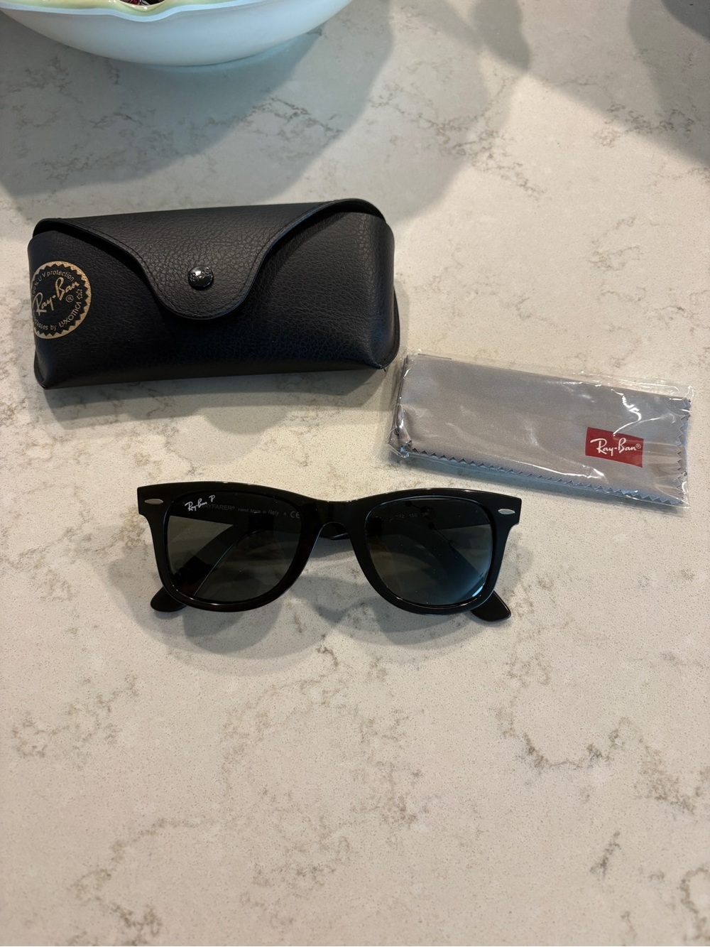 NWOT Ray-Ban Original Wayfarer Classic Polarized (Sz 50 22)